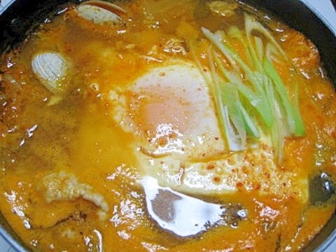 簡単本格!韓国料理スンドゥブチゲ(豆腐チゲ)